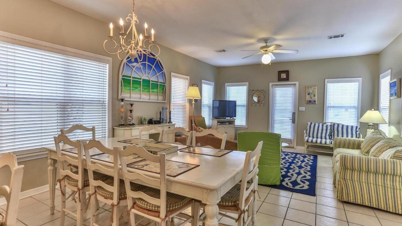Biglows Bungalow - About A Quarter Mile To Private Neighborhood Beach Access, Pet Friendly, Community Pool デスティン エクステリア 写真