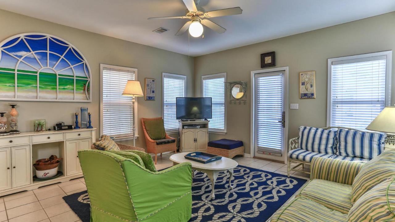 Biglows Bungalow - About A Quarter Mile To Private Neighborhood Beach Access, Pet Friendly, Community Pool デスティン エクステリア 写真
