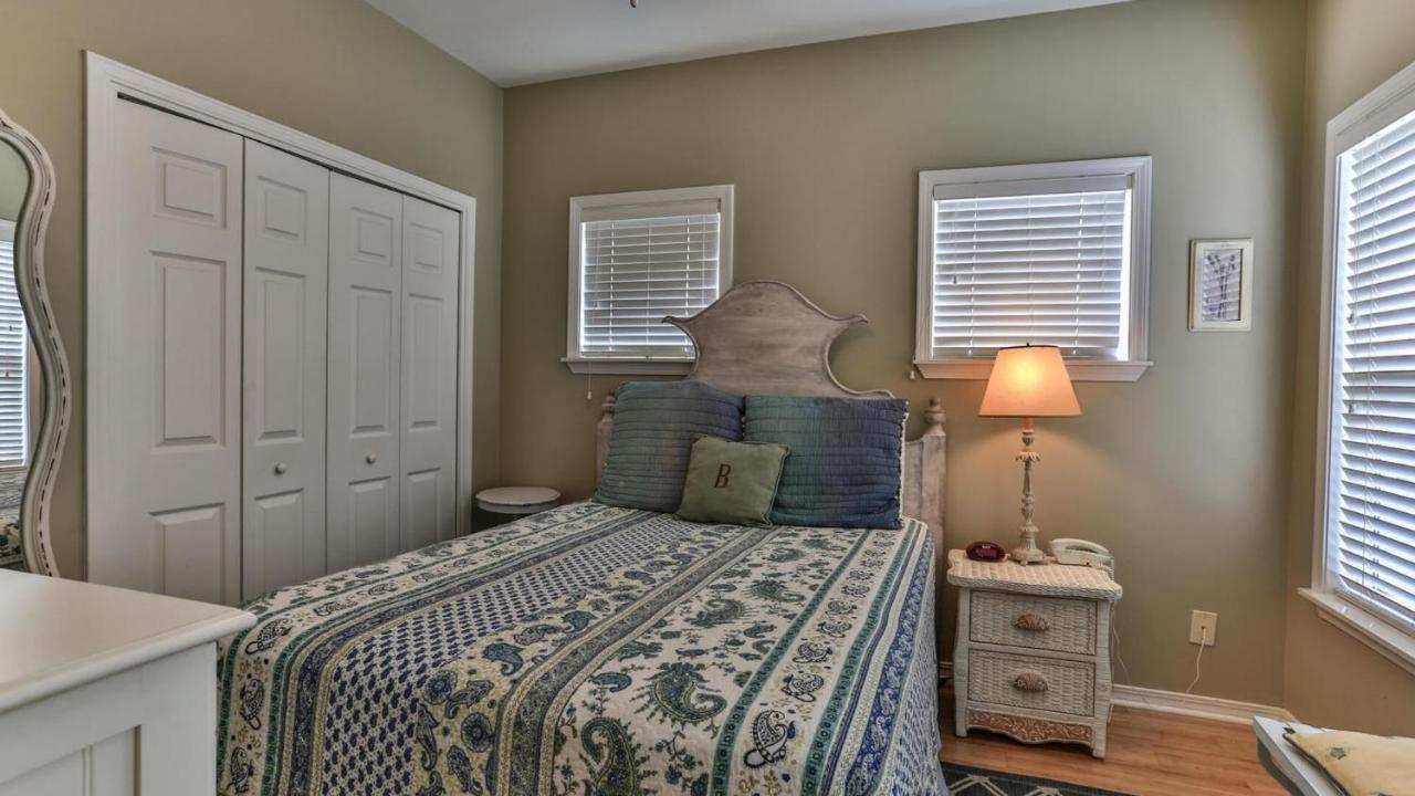 Biglows Bungalow - About A Quarter Mile To Private Neighborhood Beach Access, Pet Friendly, Community Pool デスティン エクステリア 写真