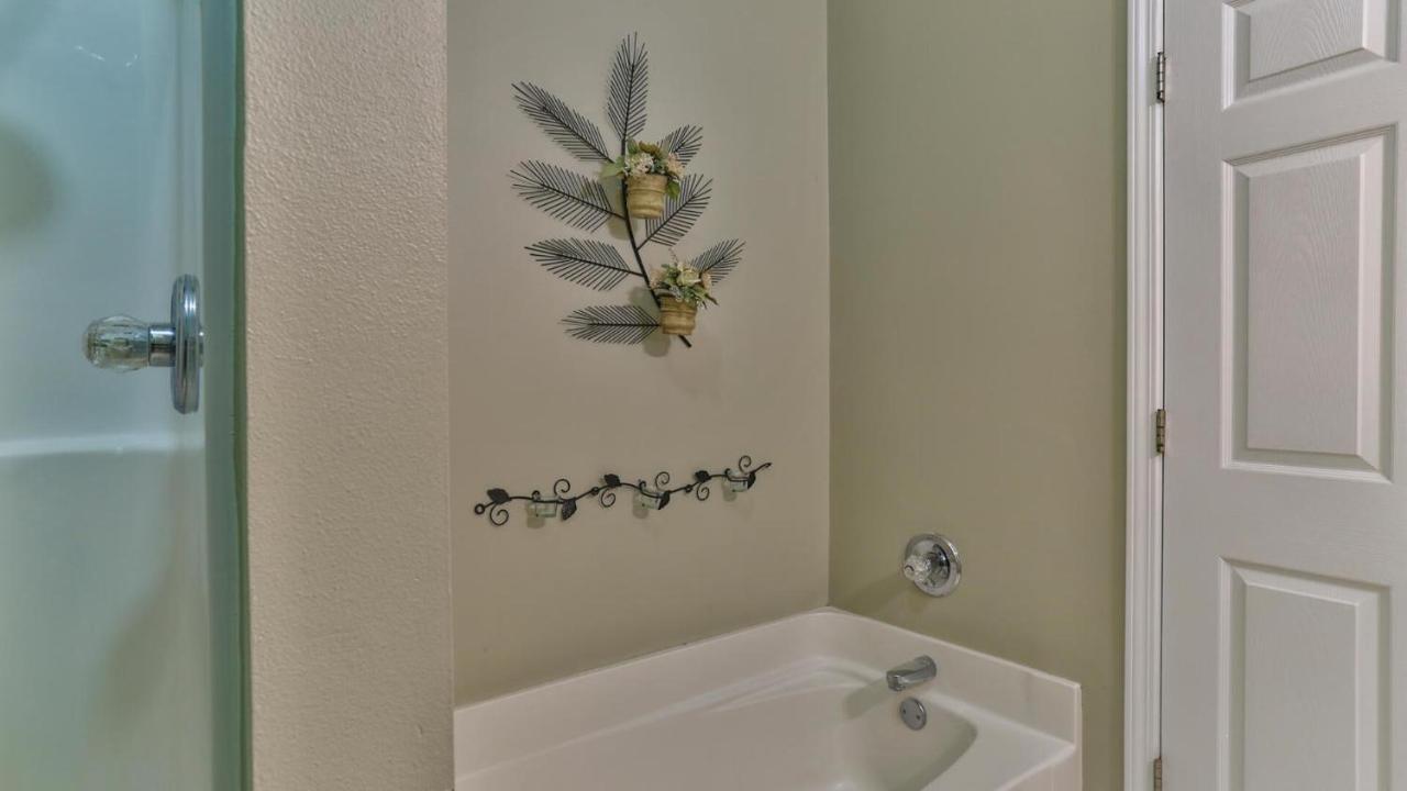 Biglows Bungalow - About A Quarter Mile To Private Neighborhood Beach Access, Pet Friendly, Community Pool デスティン エクステリア 写真